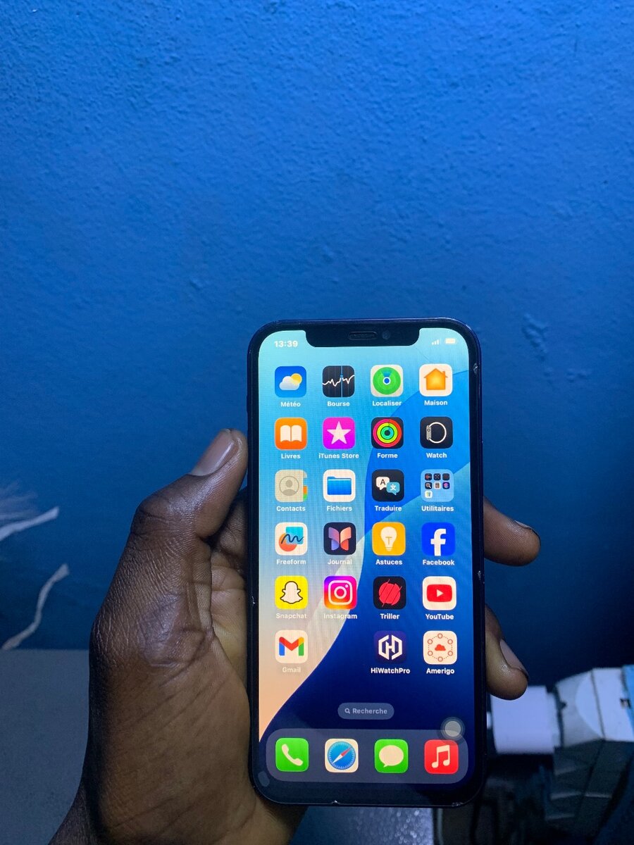 iPhone 12 - 64GB Noir