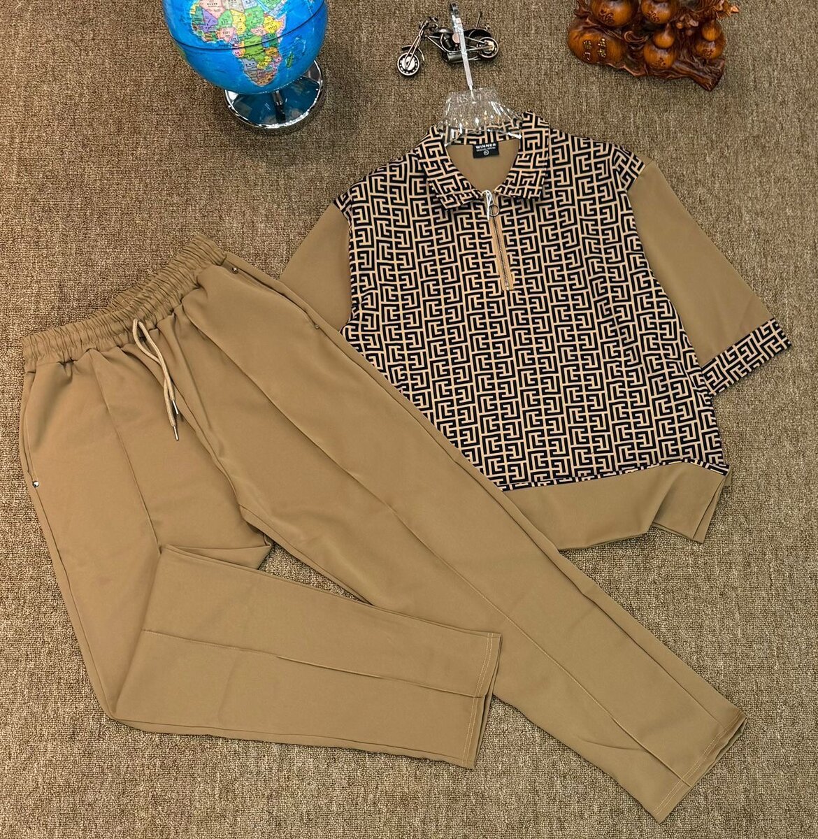 Ensemble jogging et sweat-shirt pour homme