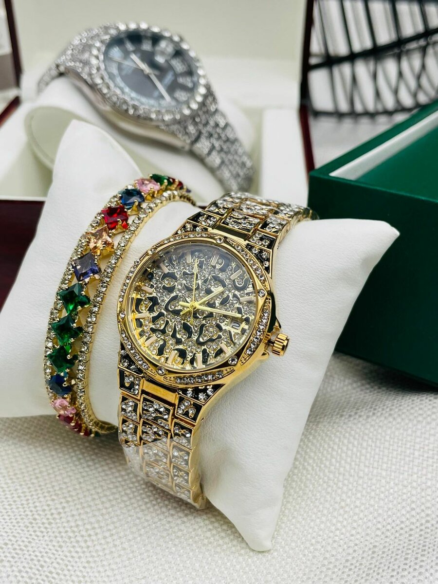 Rolex (Unisex) Watch With Bracelets( For Ladies), men also a