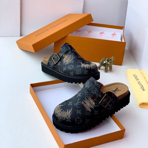 Sandales Louis Vuitton noires pour homme