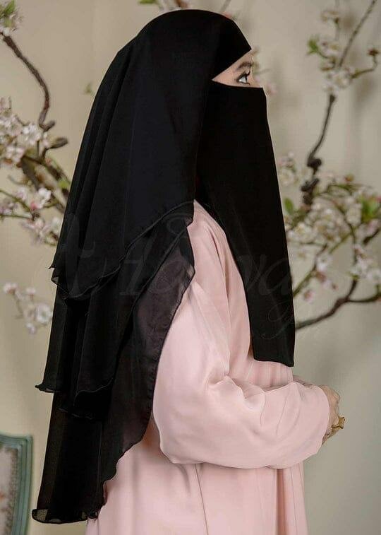 Triple layered naqab