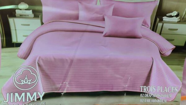 Parure de Lit Rose Trois Places