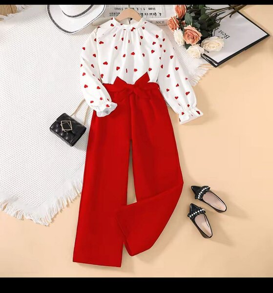 Ensemble chic cœur et rouge