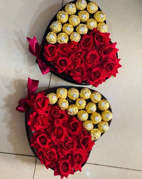 Coffret Cadeau Chocolat et Roses