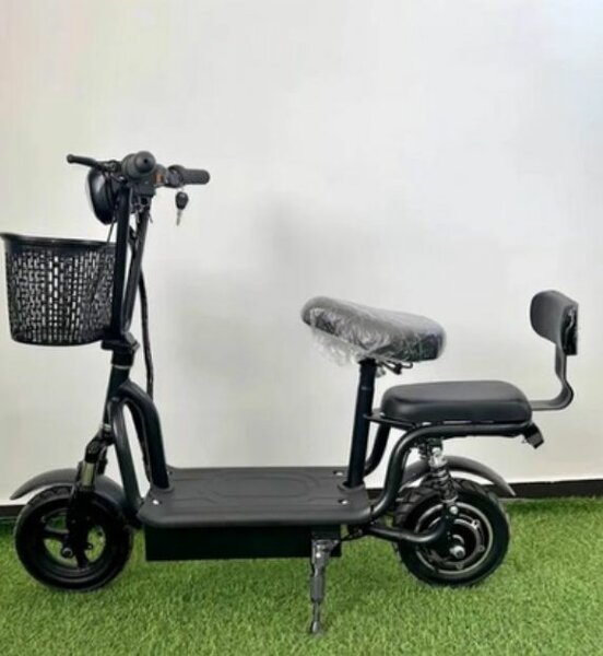 Scooter électrique avec siège