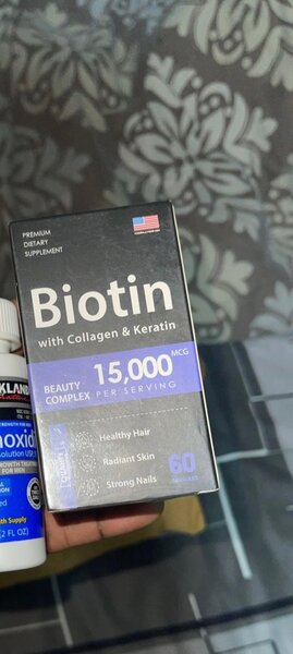 Kirkland minoxidil product