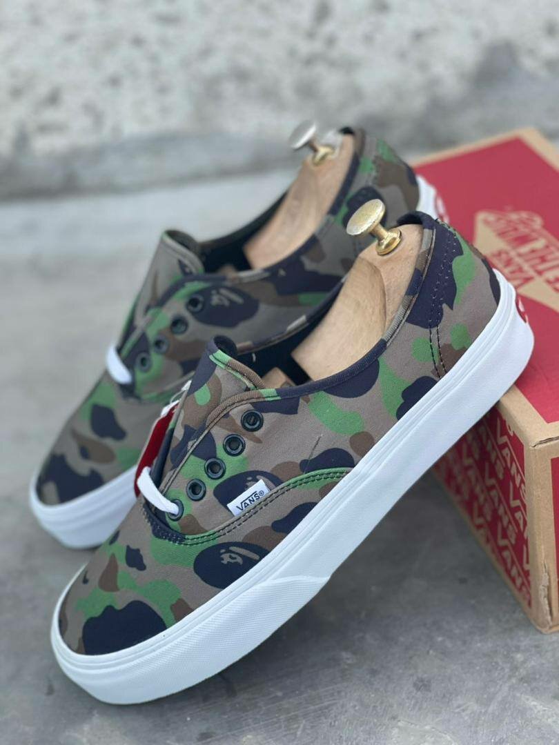 Vans Sneakers Camo Design