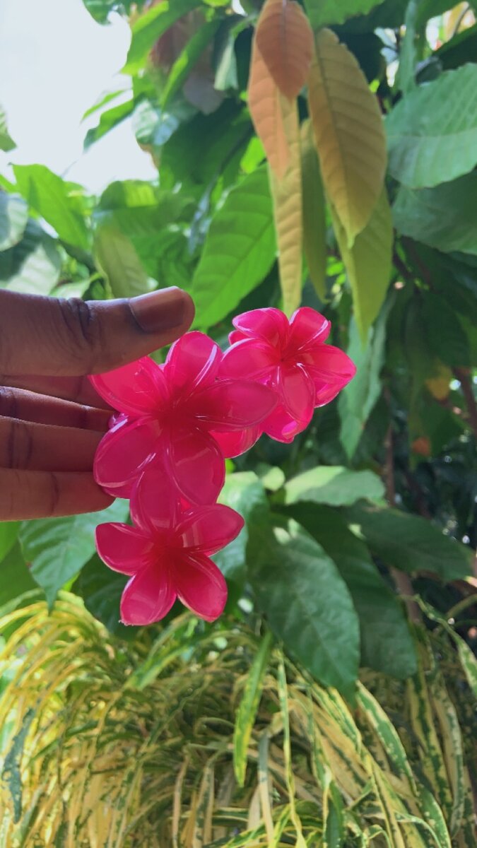 Flowers hair claw
