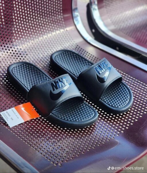 Nike Slides Noires Comfort