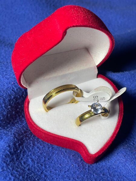 Ensemble de Bagues de Mariage en Or avec Boîte Coeur