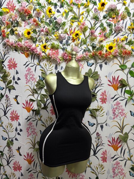 Robe moulante noir élégante