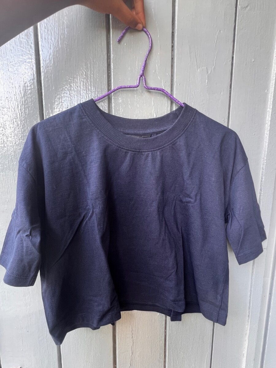 Crop tops size medium