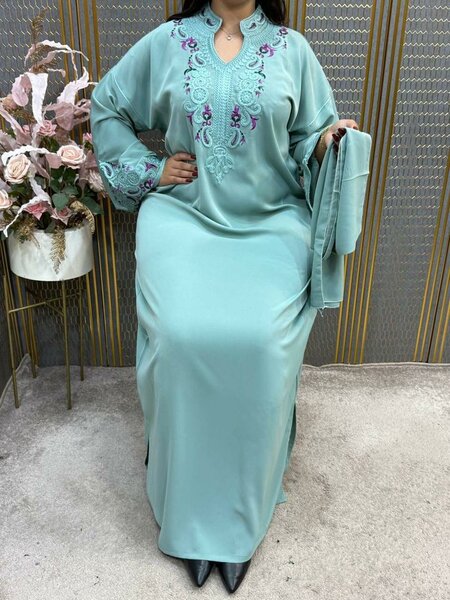 Djellaba bleu turquoise avec broderie