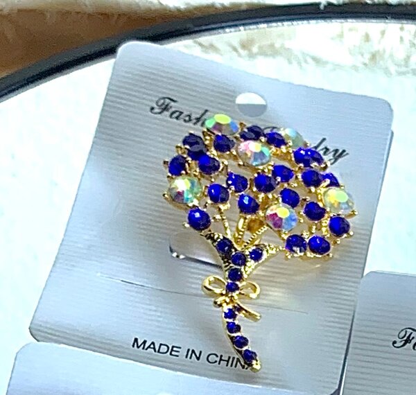 Broche Arbre Cristaux Élégant