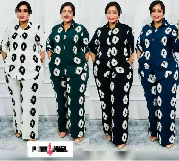 Ensemble pyjama grande taille motif abstrait