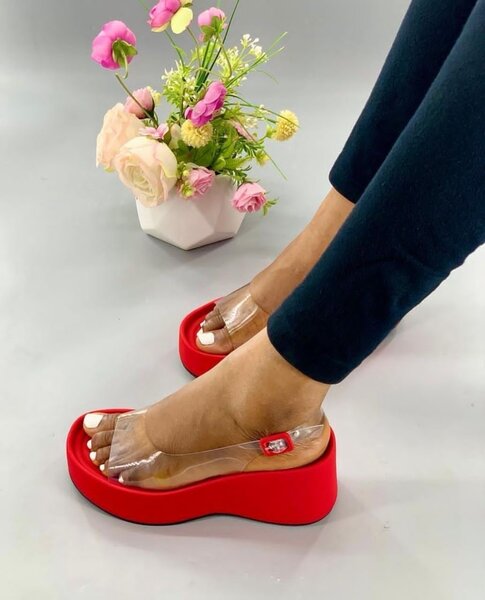 Sandales compensées rouges