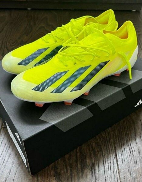 Chaussure de football Adidas F50