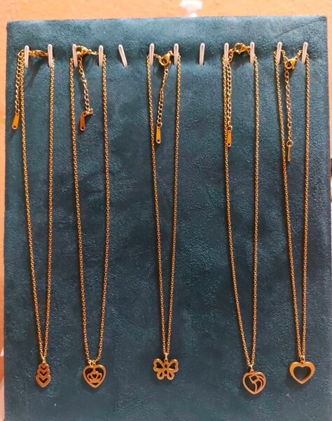 Collier en or avec pendentif