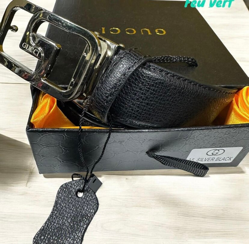 Ceinture en cuir noire élégante