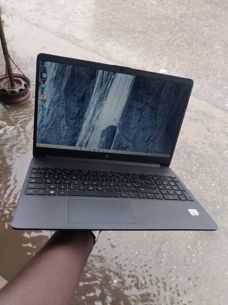 Ordinateur portable HP i3