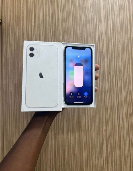 iPhone 11 avec boîte