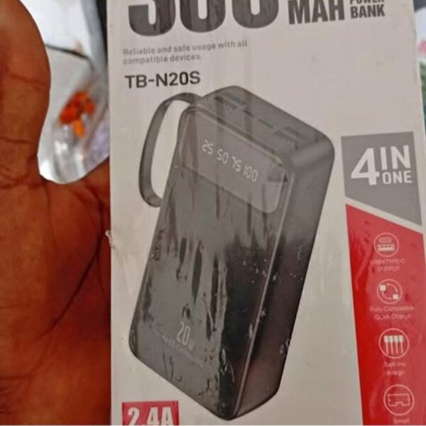 Batterie externe 30800mAh