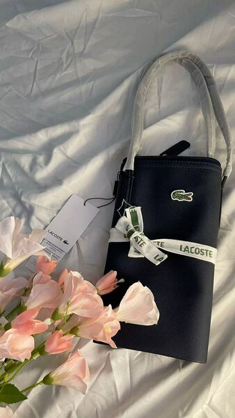 Sac à main Lacoste élégant