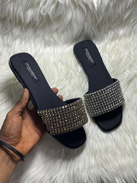 Cute ladies slippers