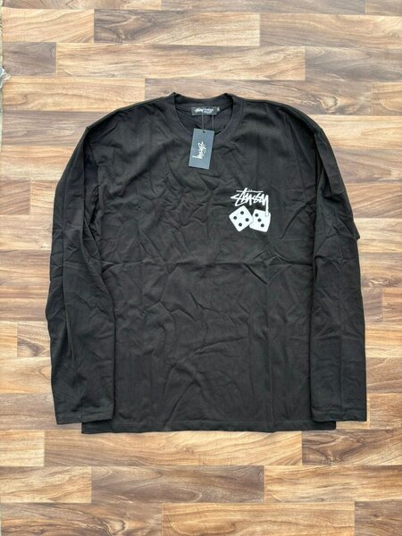 T-shirt noir à manches longues