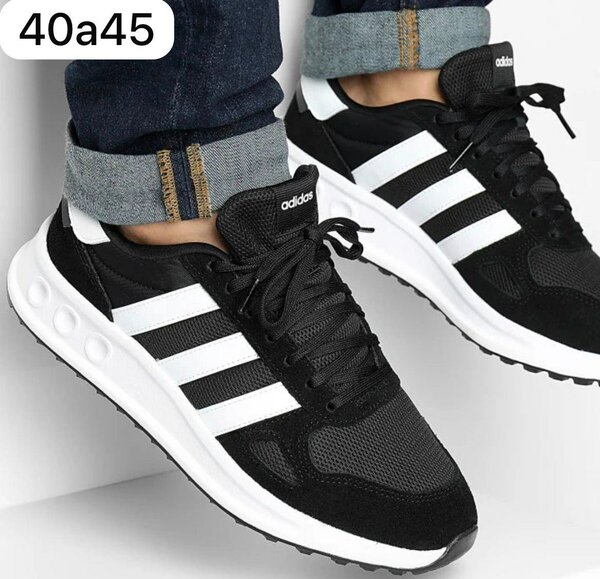 Chaussures Adidas noires pour hommes