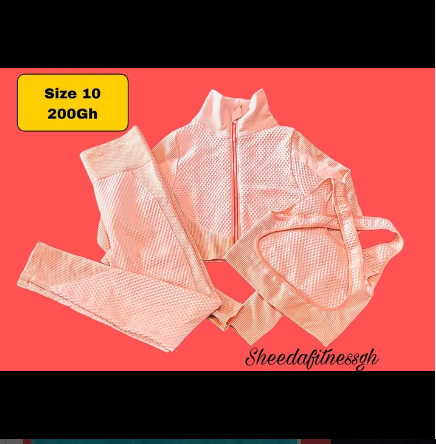 peach top and leggings