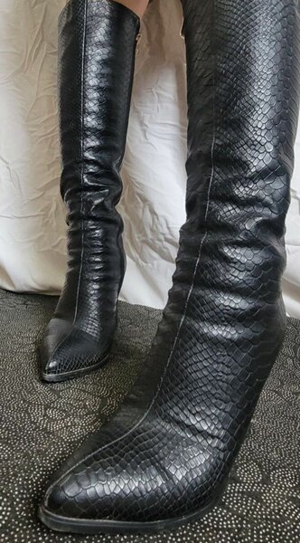 Королевские,кожа змеиная искус