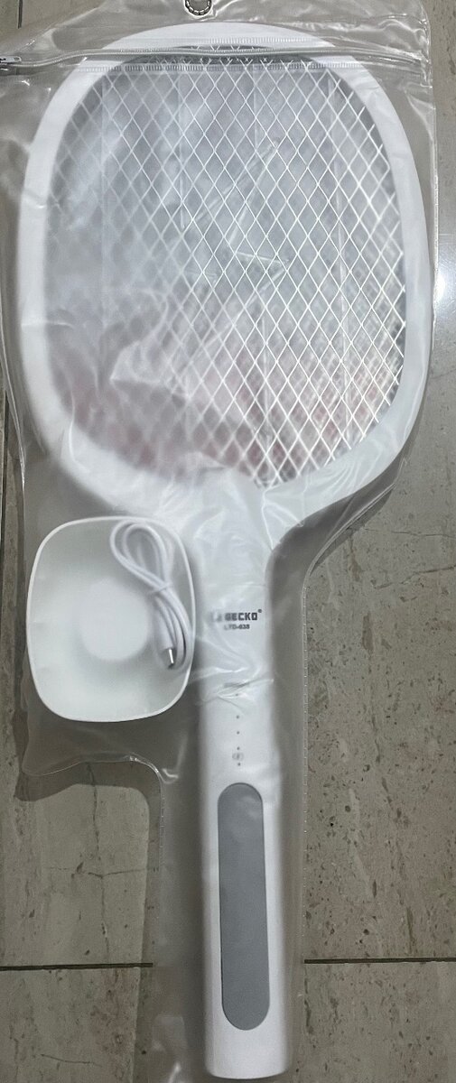 Raquette électrique anti-moustique