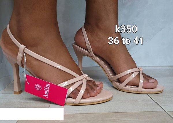 belles chaussures pour femmes