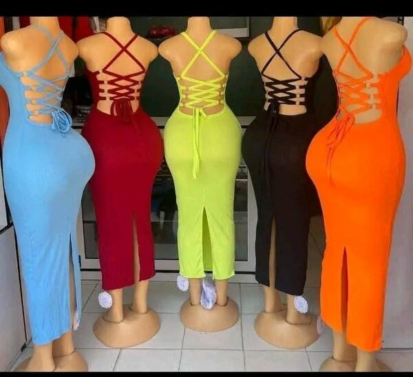 Robe mi-longue élastique pour femme