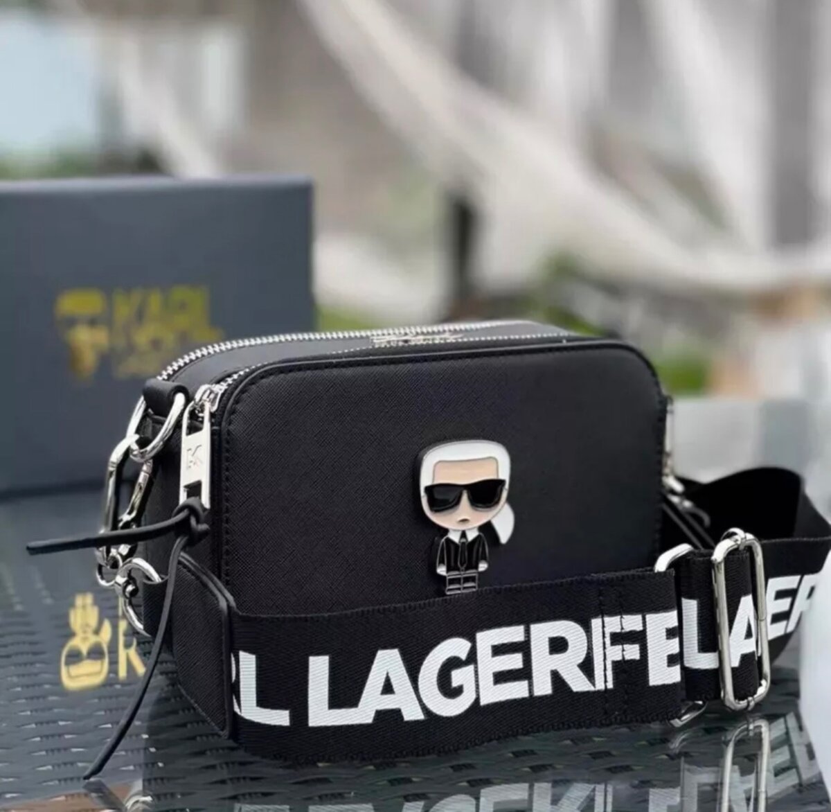 Karl кросс Боди