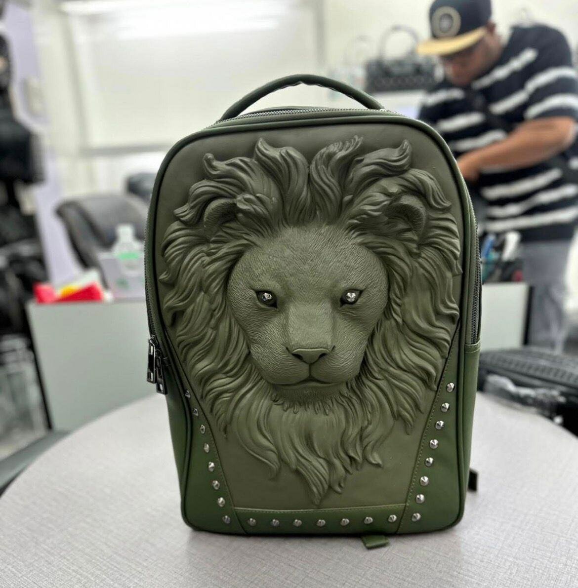 Sac à dos lion design élégant