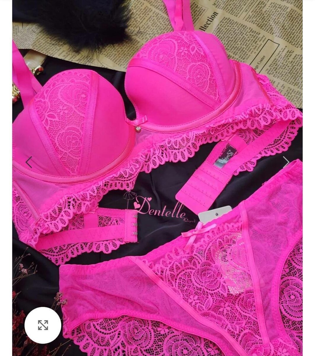 Ensemble lingerie dentelle colorée