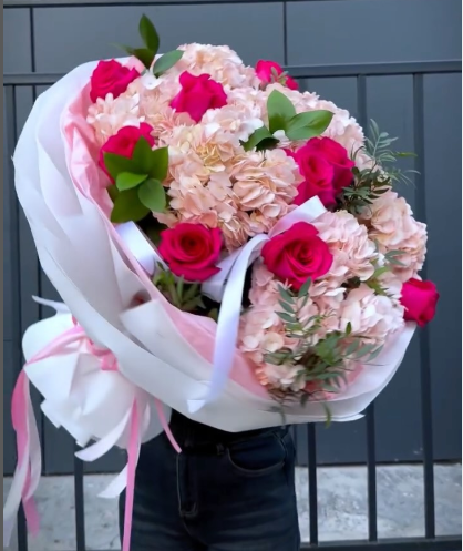 Сборные букеты из гортензии