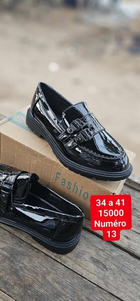 Mocassins vernis élégants