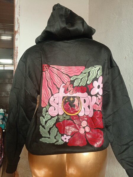 Sweat à capuche tendance