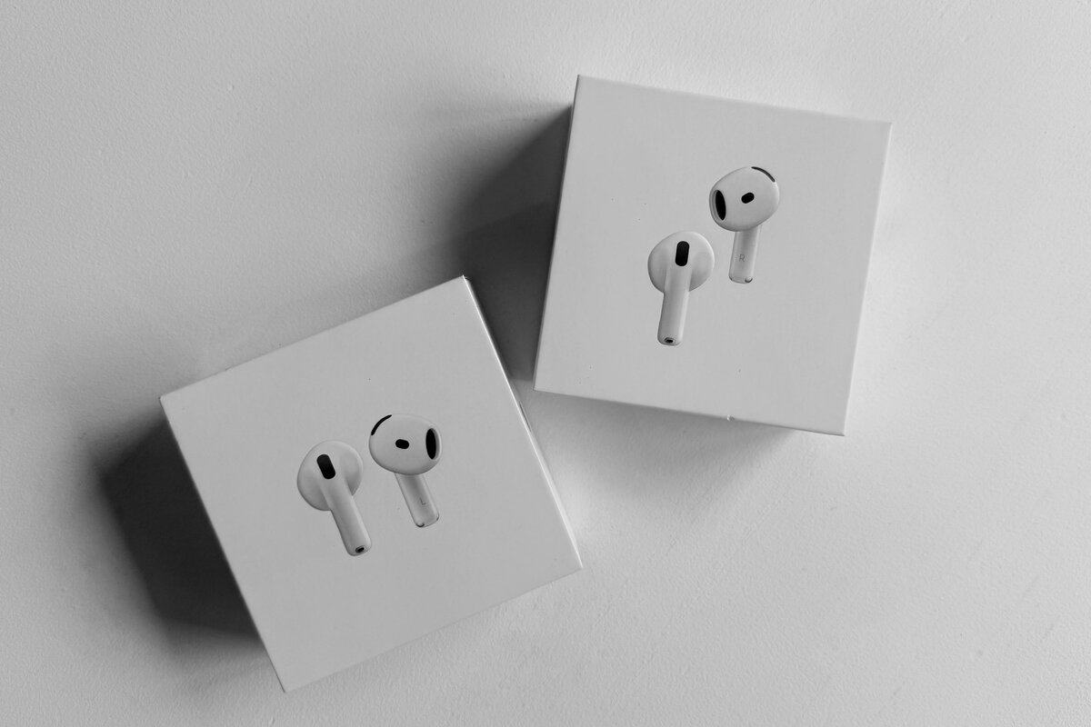 Apple AirPods 4 avec Boîtier