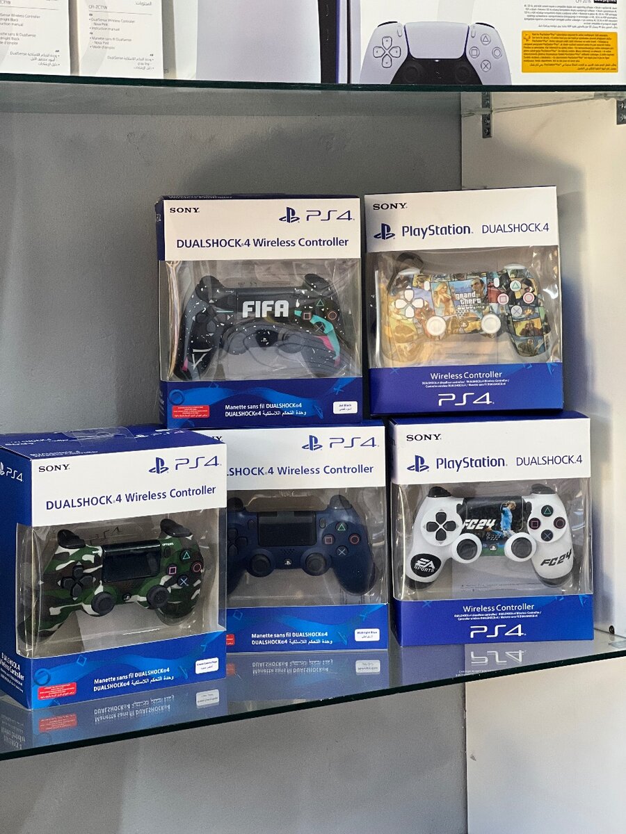 PS4 CONTROLLERS