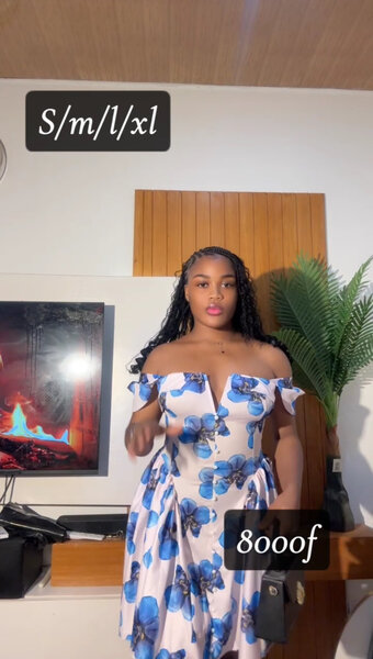 Robe à fleurs d'été élégante