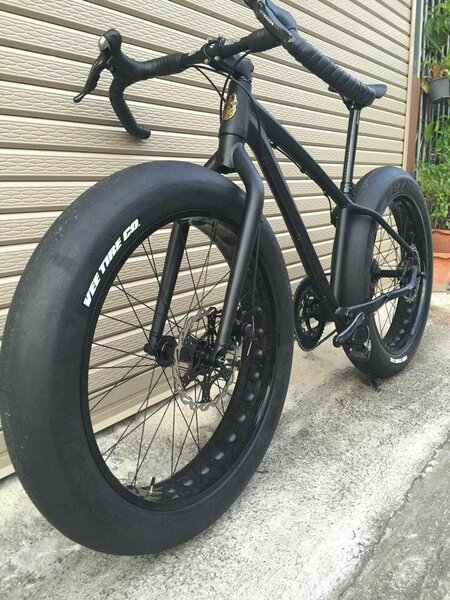 Vélo Fat Bike tout-terrain robuste