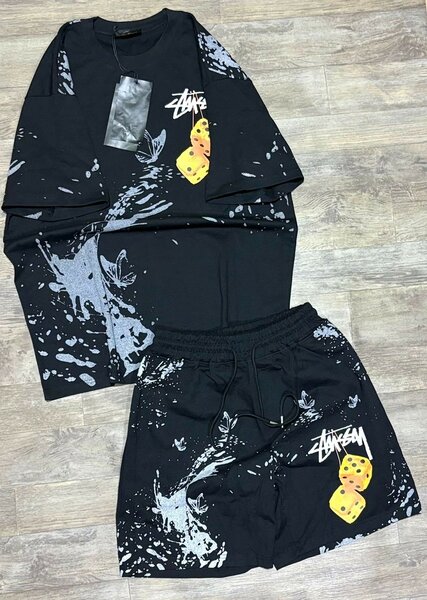 Ensemble T-shirt et Short Stussy