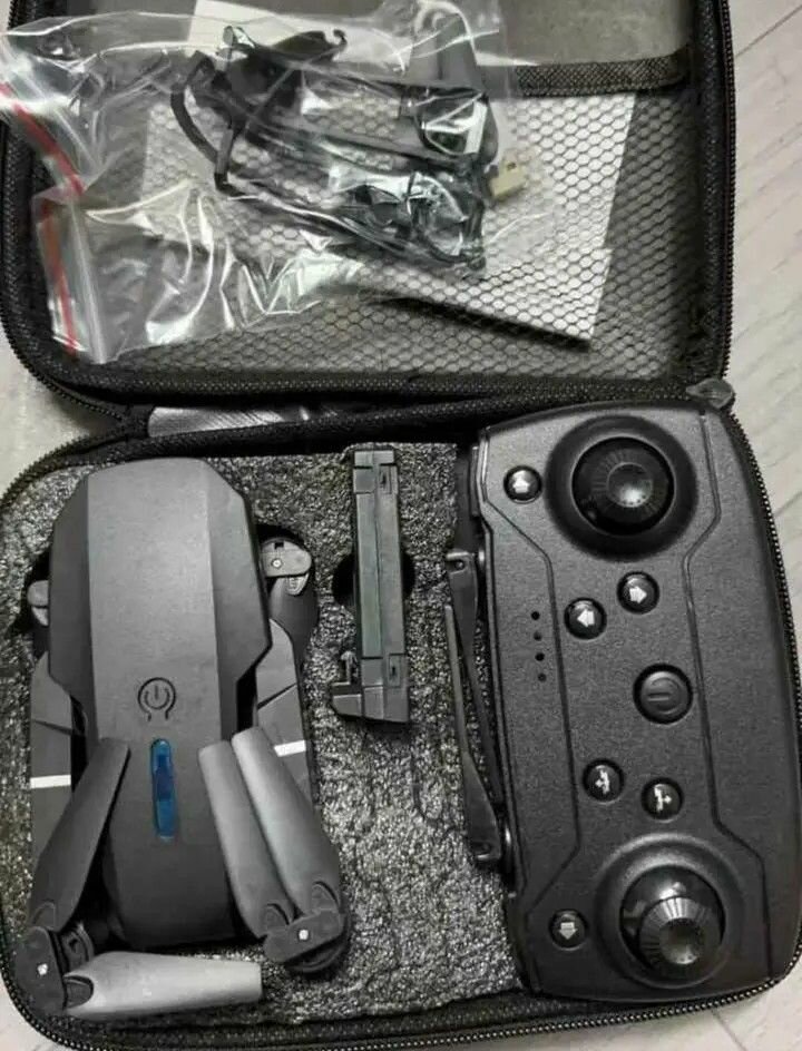 Drone pliable avec caméra HD et télécommande