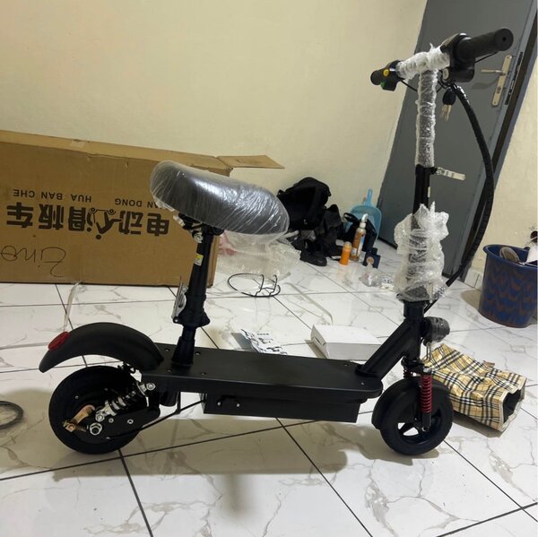 Trottinette électrique avec siège