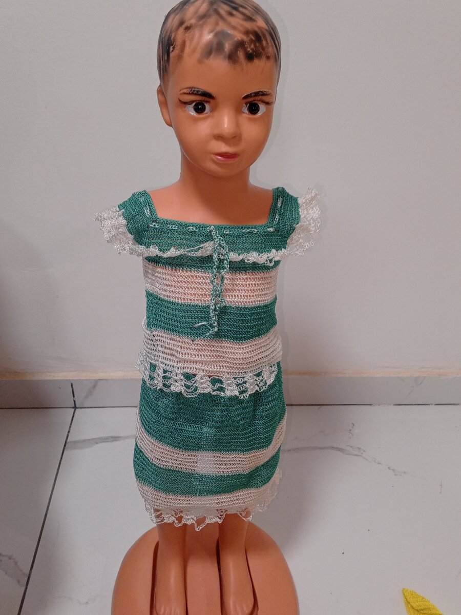 Robe en tricot pour enfant