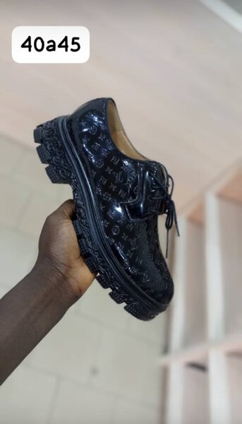 Chaussures habillées en cuir